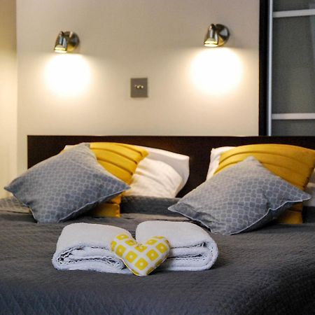 Aparthotel Kadetus Krakow Ngoại thất bức ảnh