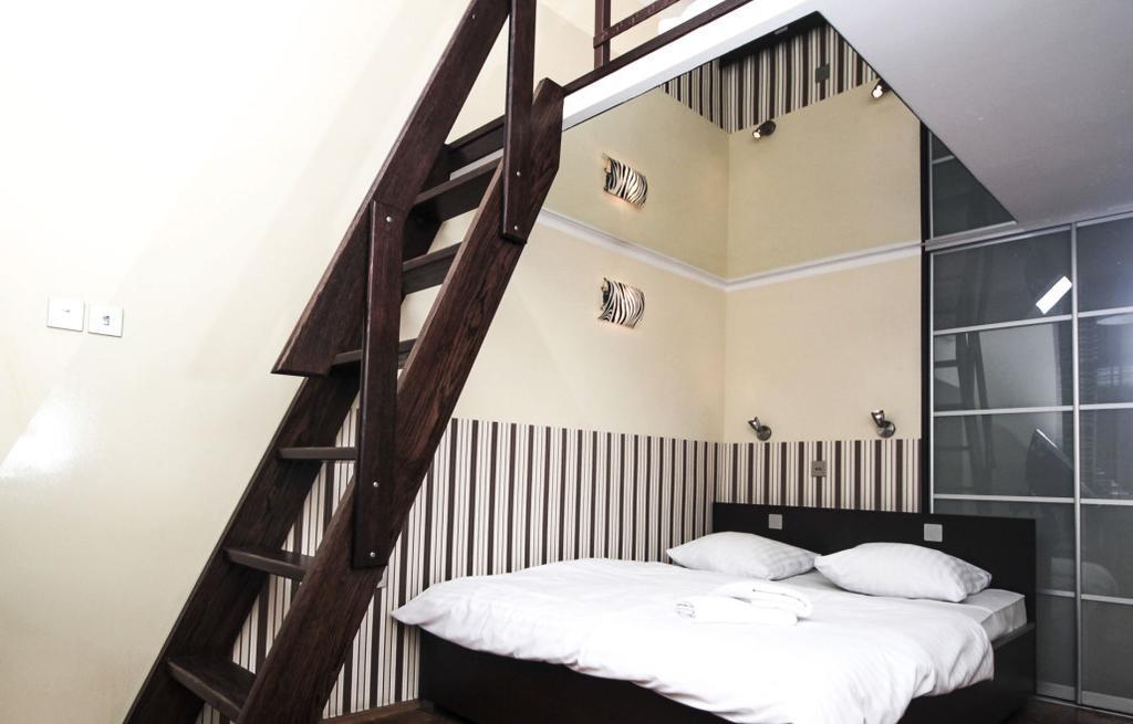Aparthotel Kadetus Krakow Ngoại thất bức ảnh