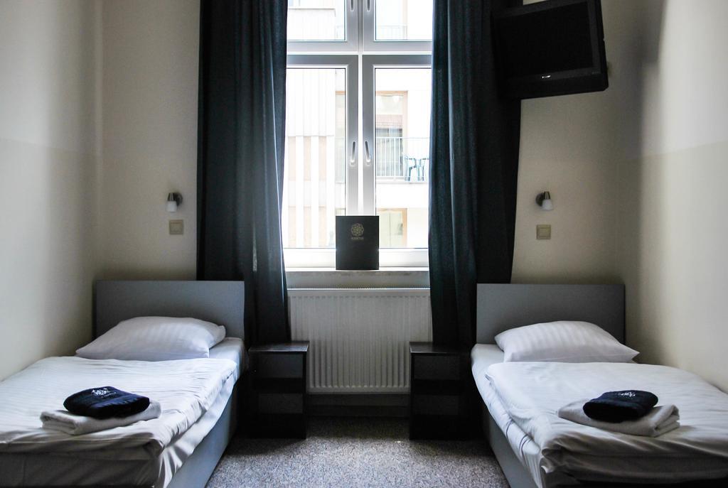 Aparthotel Kadetus Krakow Ngoại thất bức ảnh