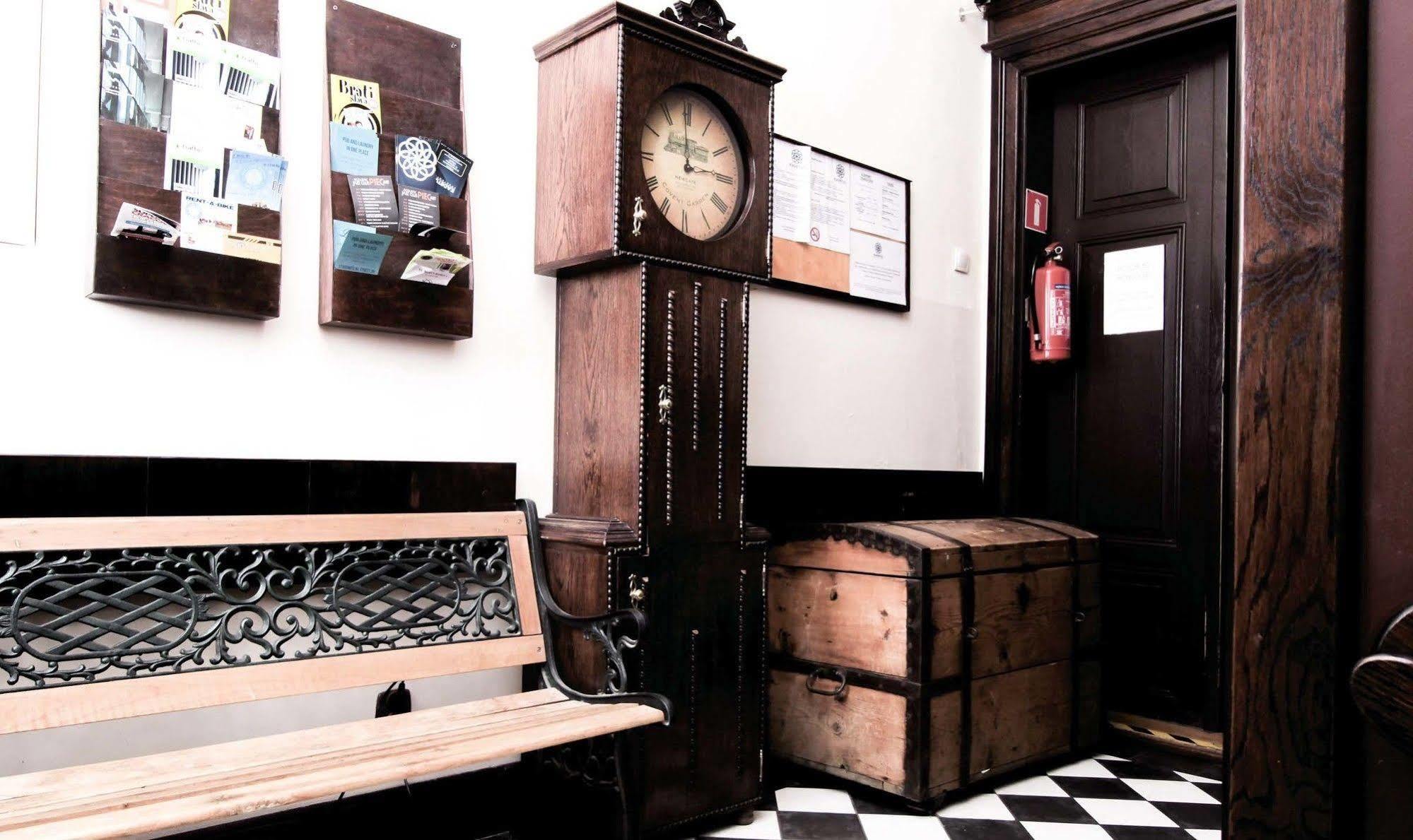 Aparthotel Kadetus Krakow Ngoại thất bức ảnh