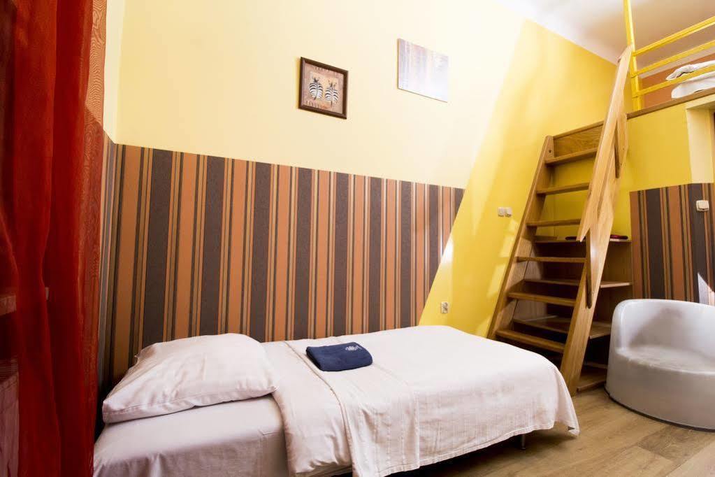 Aparthotel Kadetus Krakow Ngoại thất bức ảnh